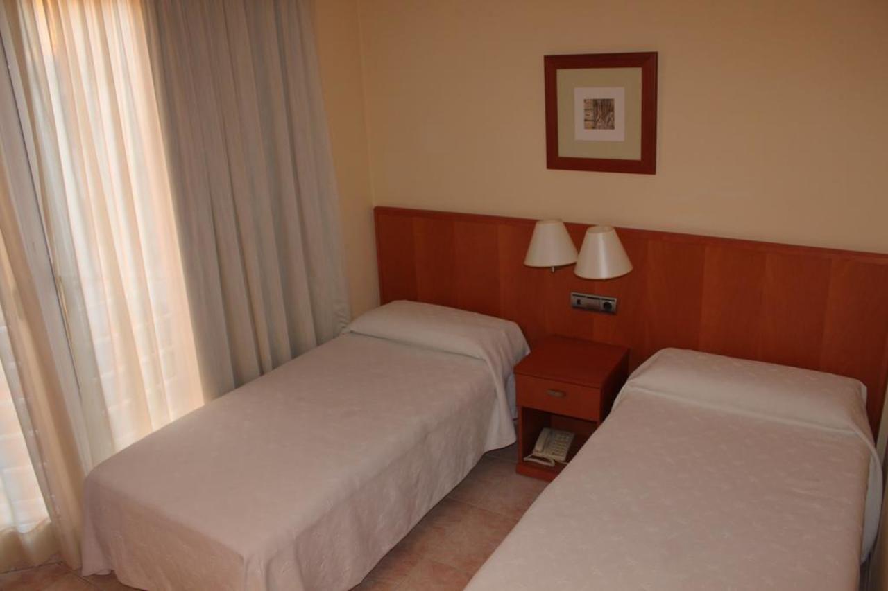 Hotel Del Port Ла-Амеллья-де-Мар Экстерьер фото