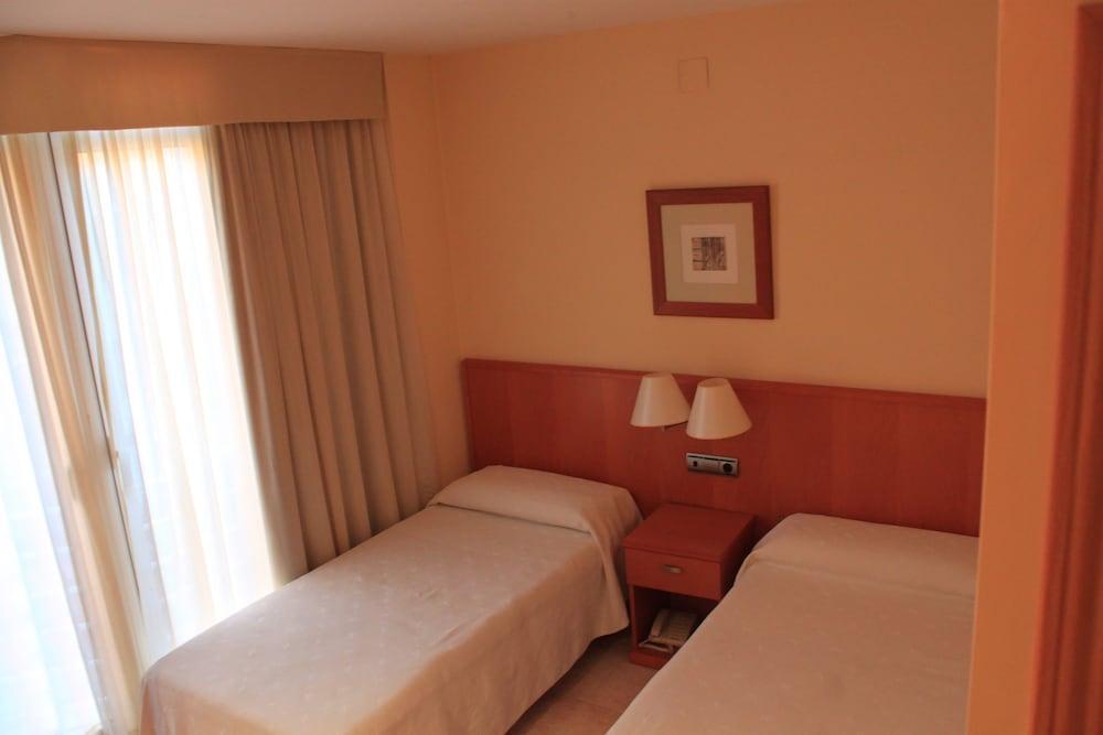 Hotel Del Port Ла-Амеллья-де-Мар Экстерьер фото